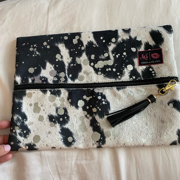 makeup junkie Handbags - COPY - Makeup Junkie